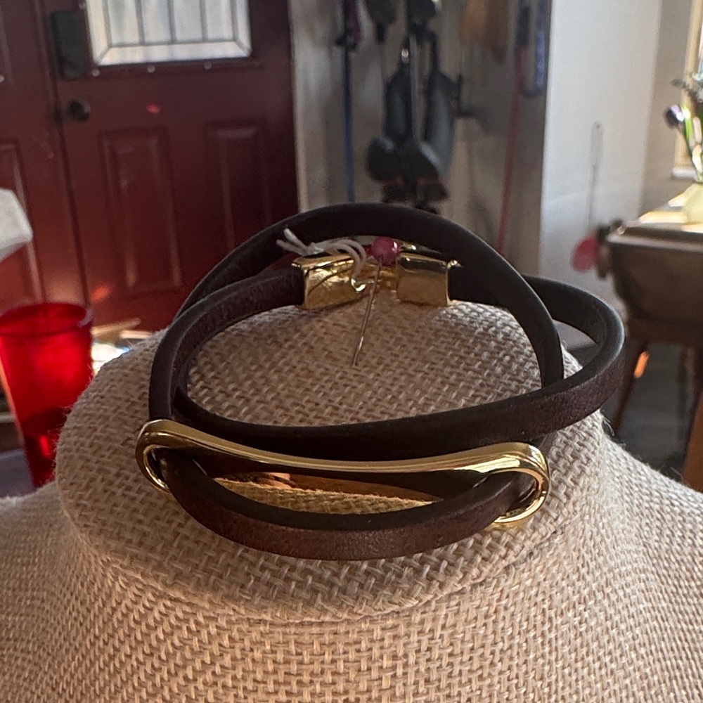 NWT And LOVELY Chic Brown Leather Bracelet with Gold Detailing